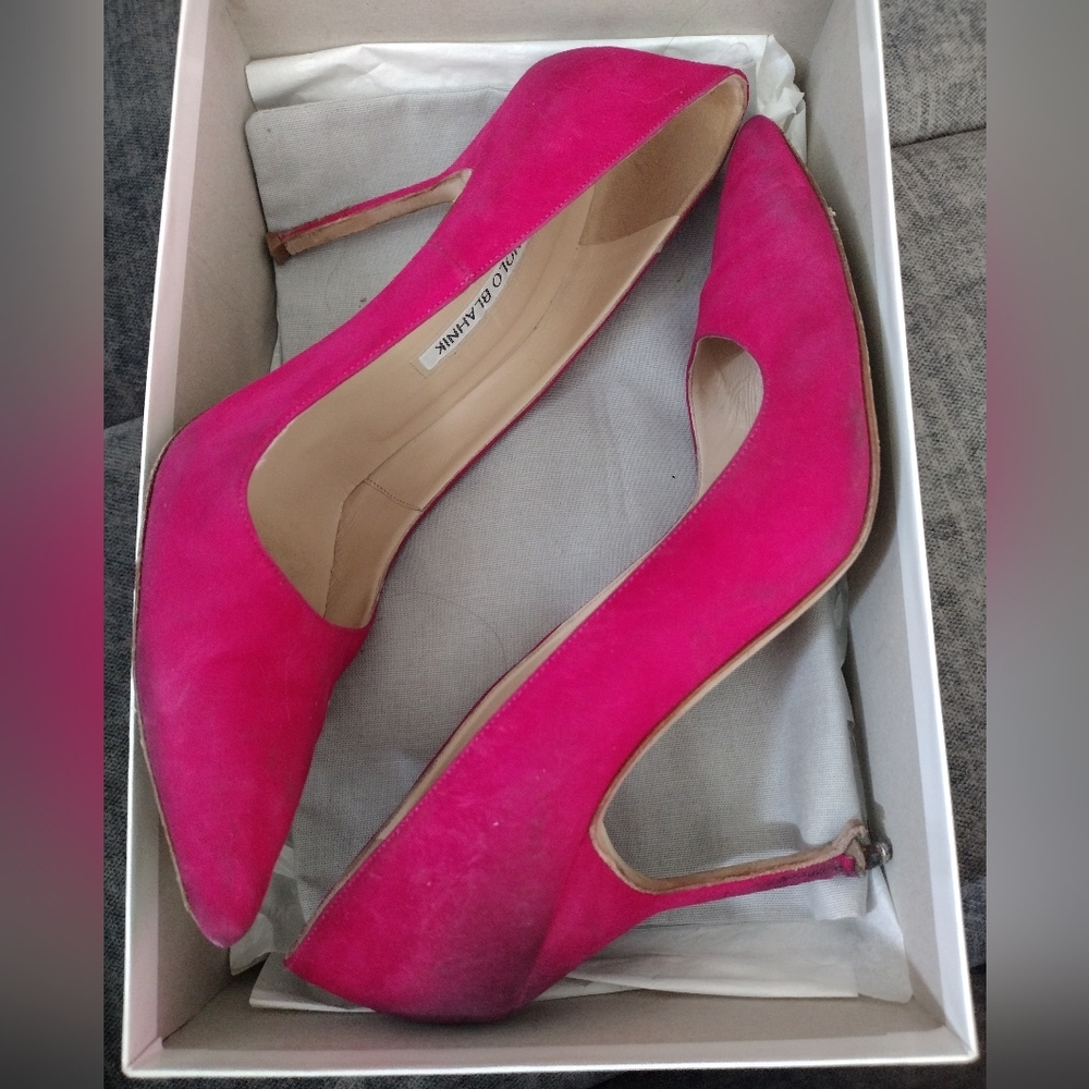 Manolo Blahnik BB Suede Fascia heels size 39